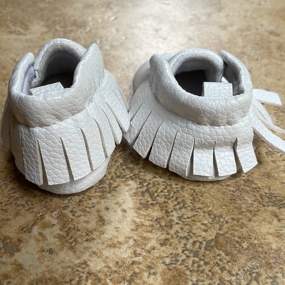 Esprit white moccasins with fringe for baby 0 to 6 months - Picture 4 of 5